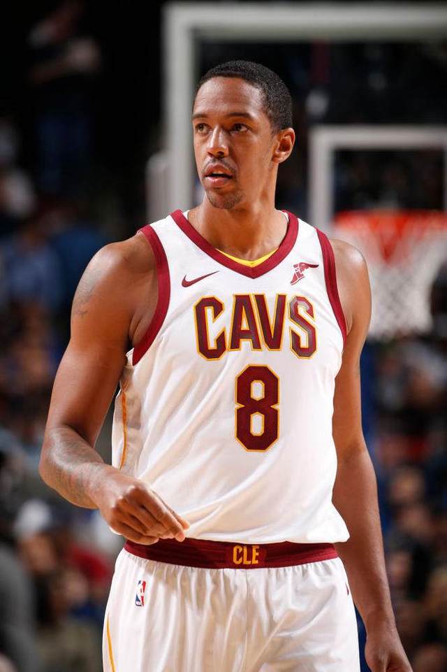 克里夫兰骑士发布备战花絮，今晚复出首秀，德甲任务艰巨，临场指挥获称赞 