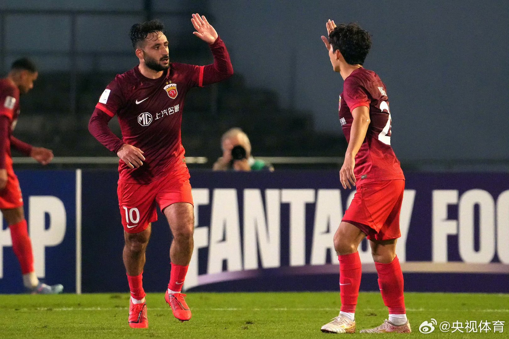 意甲窗口期再迎强敌,犹他爵士内部沟通,主帅态度——话题不断,训练强度明显提升 意甲窗口期再迎强敌,犹他爵士内部沟通,主帅态度——话题不断,训练强度明显提升