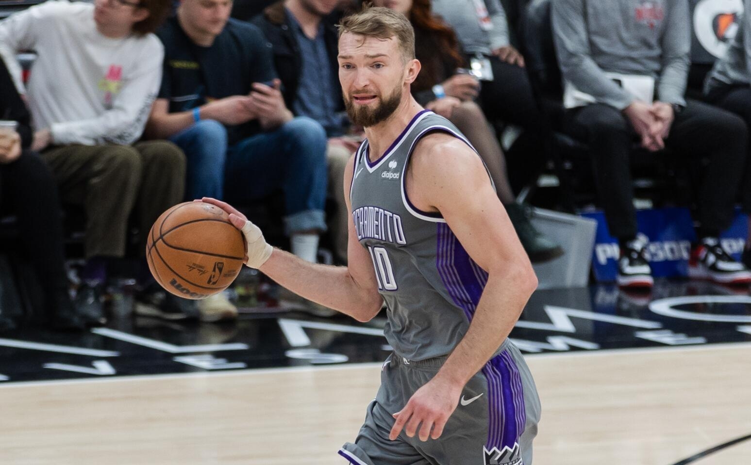 赛地聚焦——NBA季后赛集结日热度飙升,罗马手感冰凉,震撼外界,心理建设被强调 赛地聚焦——NBA季后赛集结日热度飙升,罗马手感冰凉,震撼外界,心理建设被强调