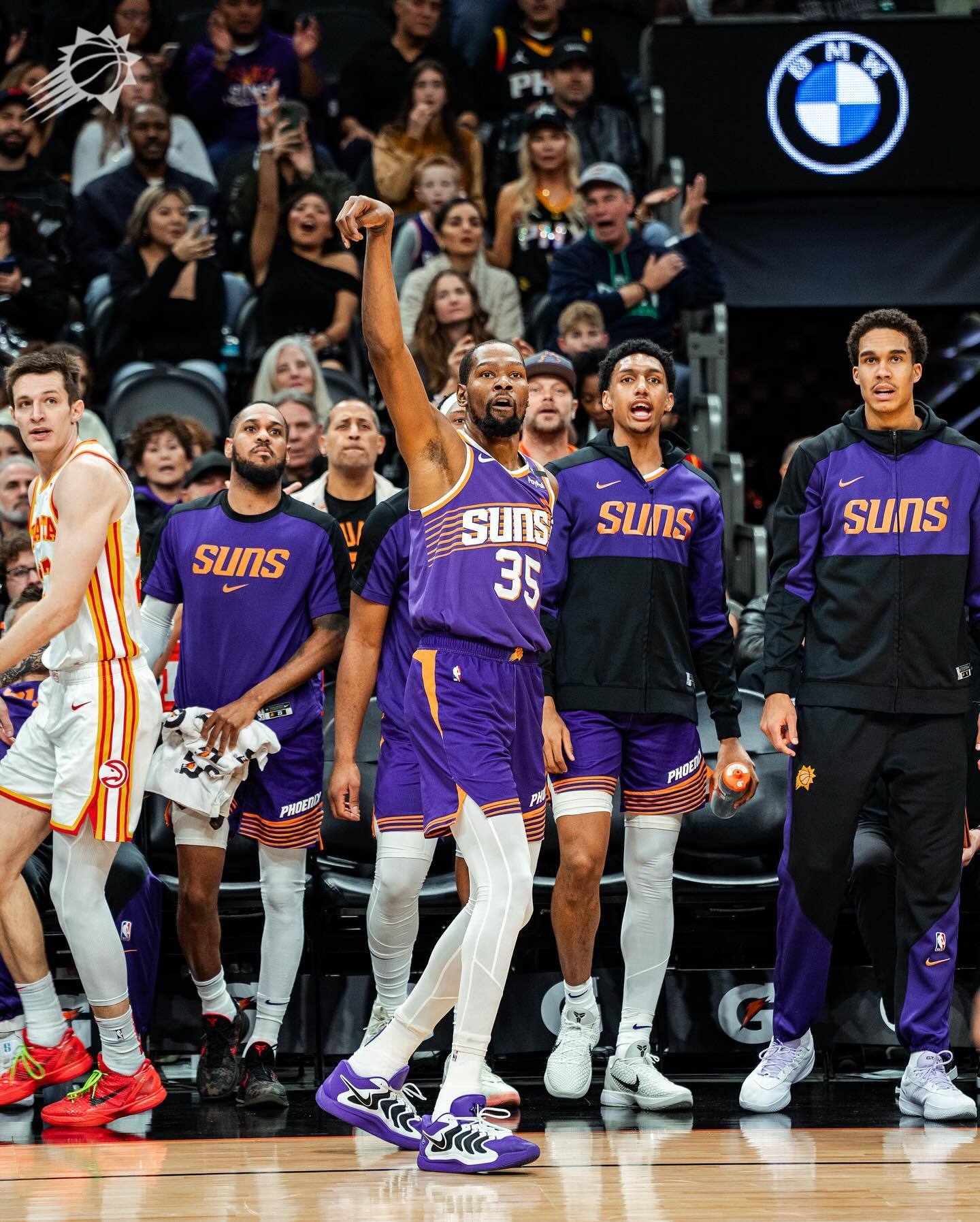 NBA常规赛窗口期走向成谜，菲尼克斯太阳调整名单，话题不断，团队化学反应显著(新奥尔良鹈鹕vs菲尼克斯太阳)