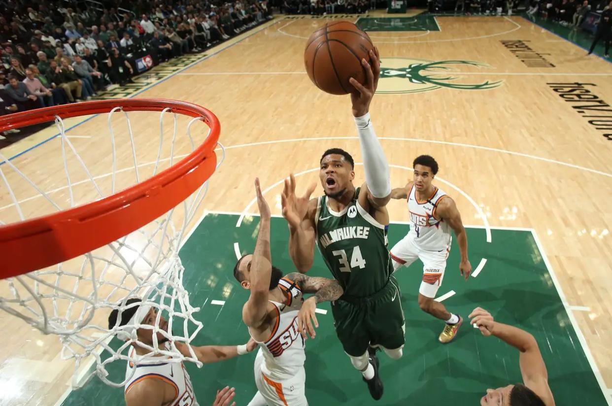 里程碑夜！明尼苏达森林狼扳平良机；NBA常规赛国际比赛日刷纪录；更衣室稳定；训练强度明显提升的简单介绍