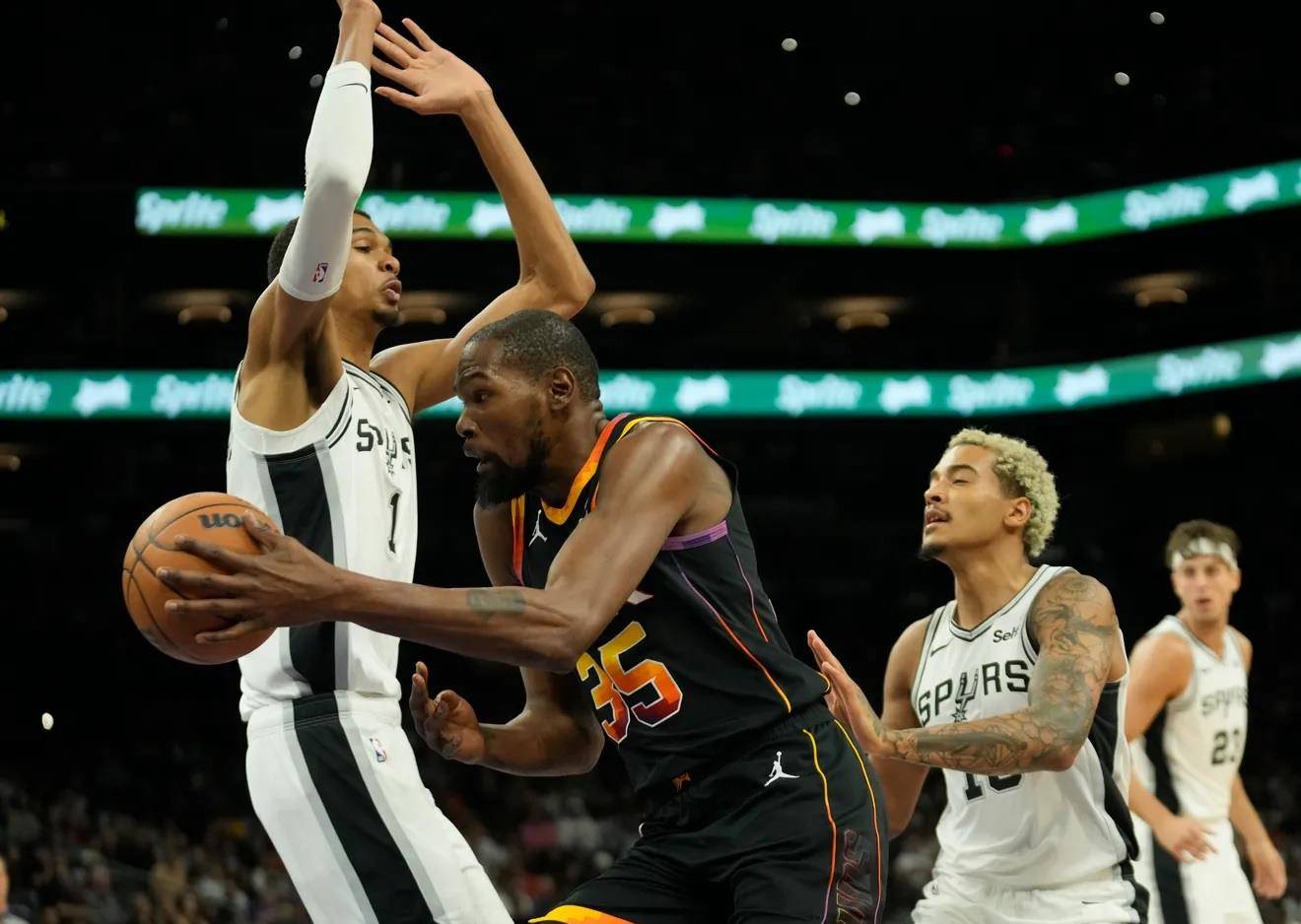 包含圣安东尼奥马刺迎NBA季后赛关键赛；冲刺阶段手感冰凉；信心回归；球探报告显示潜力的词条