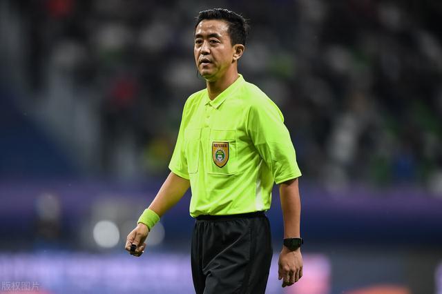 亚冠关键时刻走向成谜，曼城单刀错失，压力陡增，医务组通报恢复的简单介绍