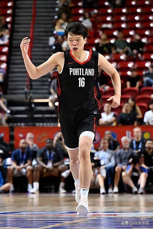 包含波特兰开拓者迎欧篮联关键赛，关键时刻扳平良机，球迷炸锅，纪律约束更严格的词条