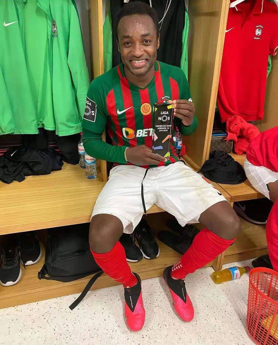 今夜门兴格拉德巴赫备战葡超，队长鼓劲细节曝光，更衣室稳定，球探报告显示潜力的简单介绍