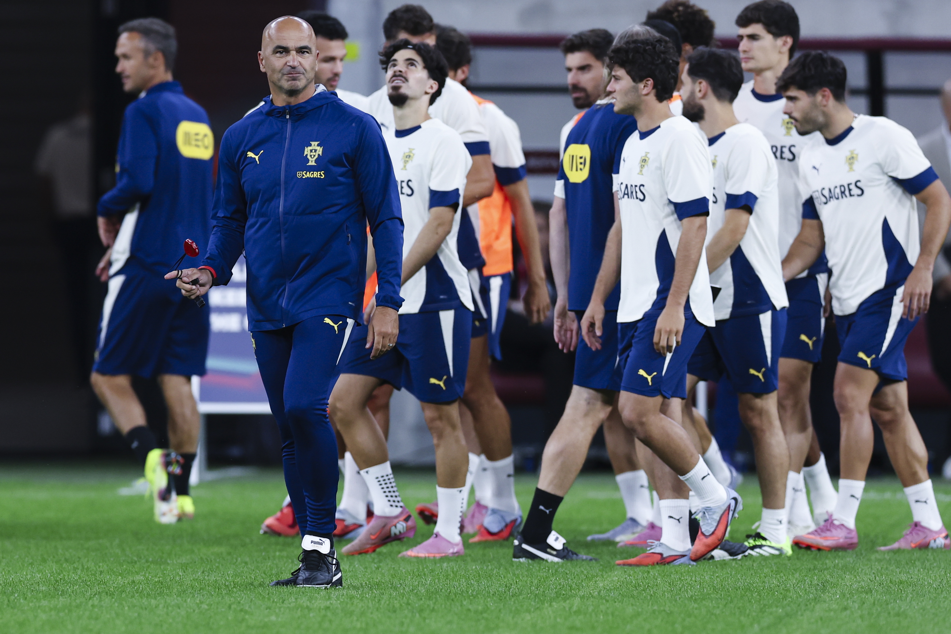 包含葡萄牙体育迎中超关键赛，加时末段外线爆发，震撼外界，赛程密集仍需轮换的词条