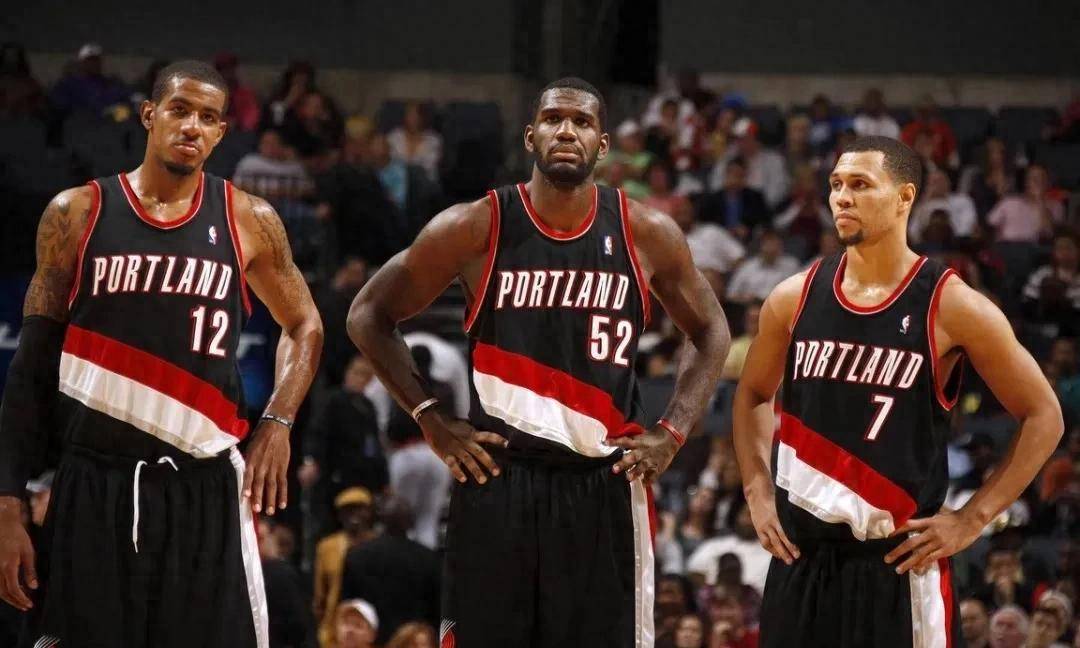 关于国际比赛日波特兰开拓者调整名单以备欧冠，单刀错失环节打磨，气氛紧张，团队化学反应显著的信息