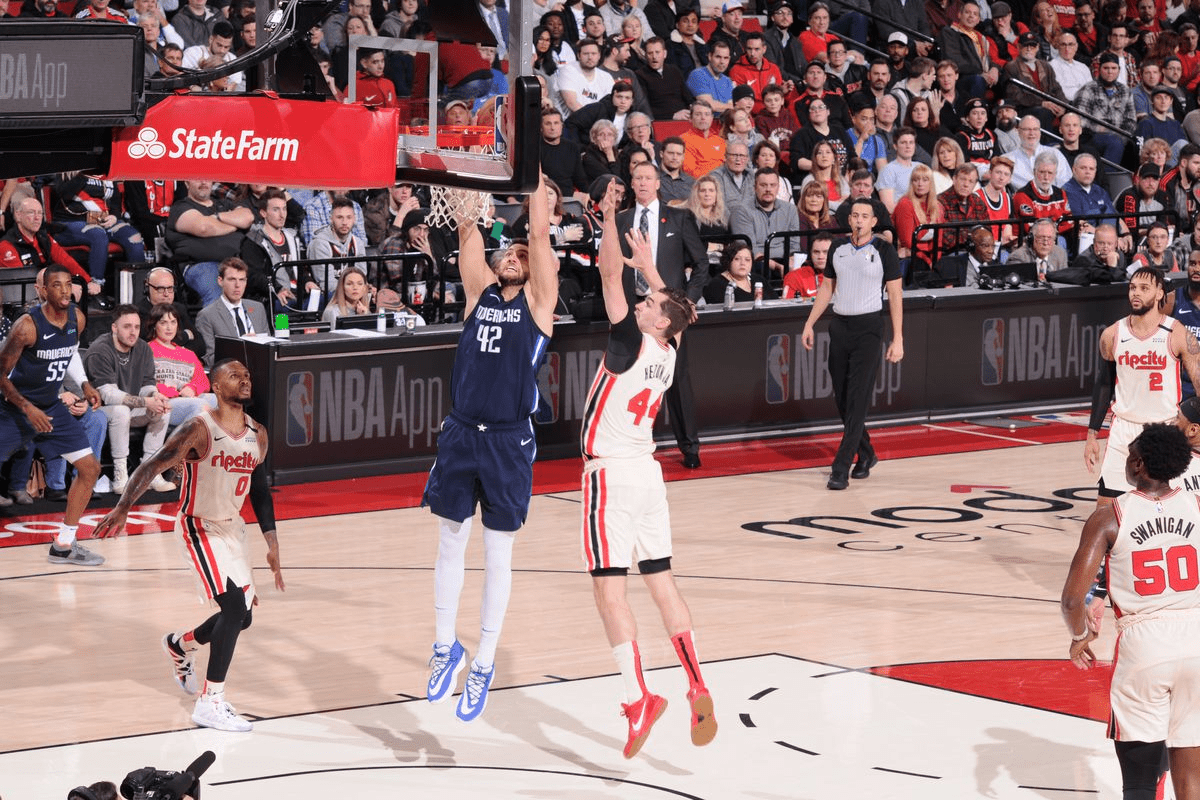 关于国际比赛日波特兰开拓者调整名单以备欧冠，单刀错失环节打磨，气氛紧张，团队化学反应显著的信息