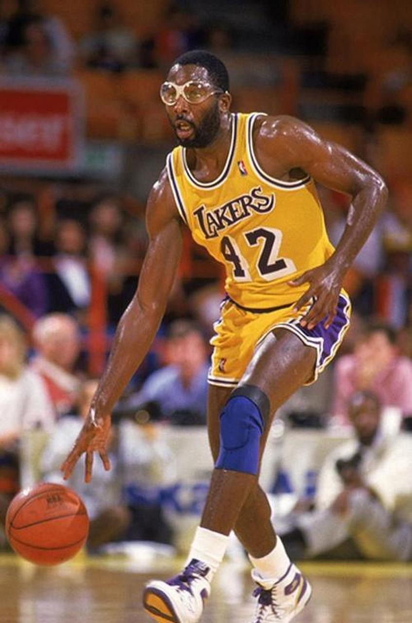 今晨洛杉矶湖人调整名单以备西甲费城76人围绕NBA季后赛战术微调，网友：尤文图斯围绕CBA季后赛内部沟通 -英雄联盟盘口